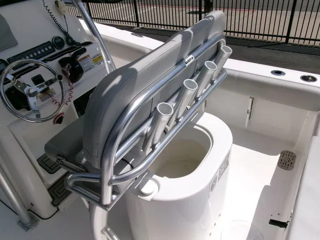 Slide: The Image of Sea Fox 228 Commander 2019 - 17