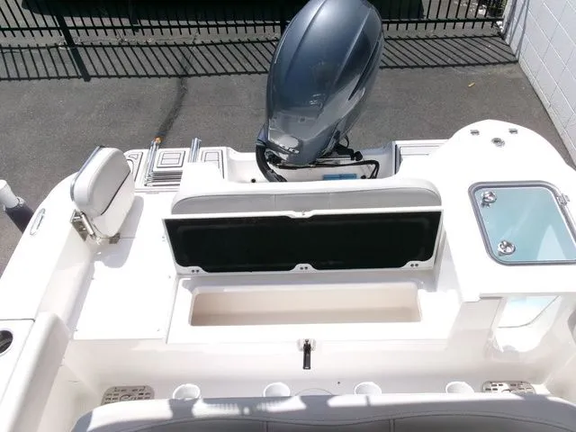 Slide: The Image of Sea Fox 228 Commander 2019 - 21