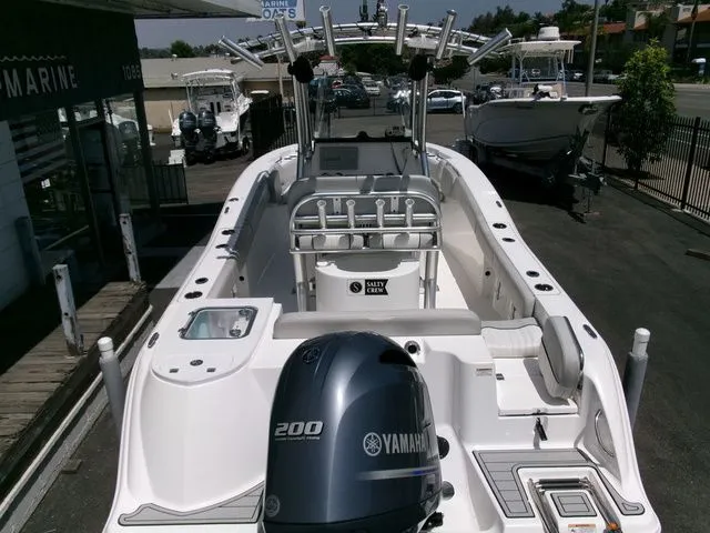 Slide: The Image of Sea Fox 228 Commander 2019 - 25