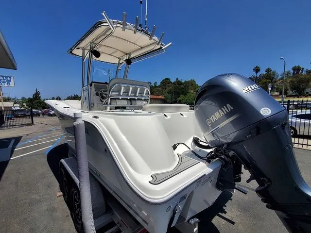 Slide: The Image of Sea Fox 228 Commander 2019 - 4