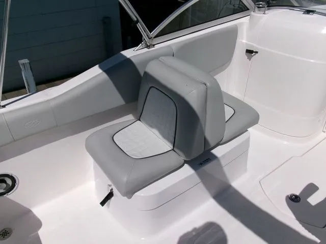 Slide: The Image of Sea Fox 226 Traveler 2022 - 23