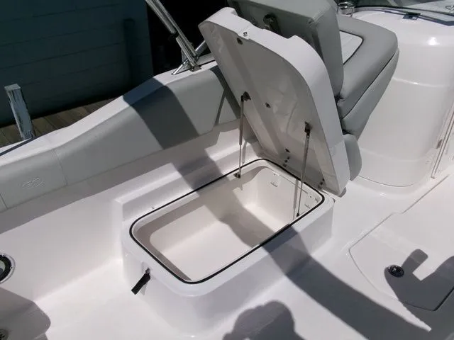 Slide: The Image of Sea Fox 226 Traveler 2022 - 24