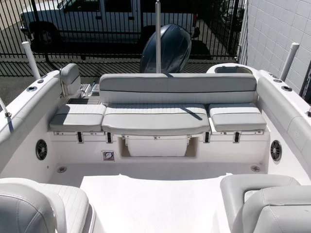 Slide: The Image of Sea Fox 226 Traveler 2022 - 25