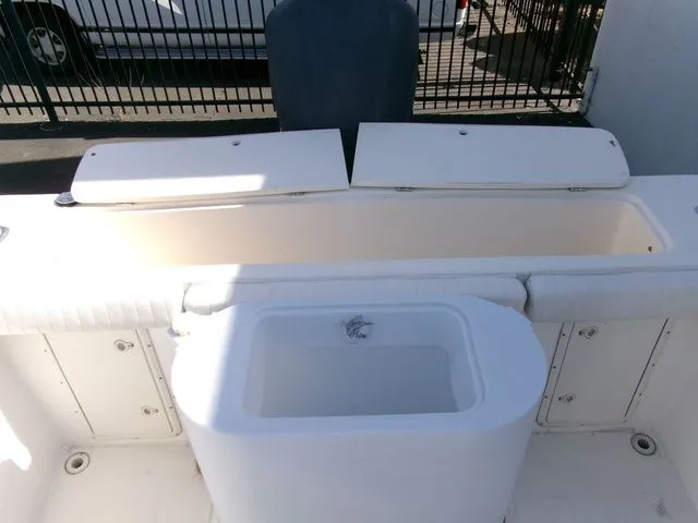 Slide: The Image of Seaswirl 2600WA 1999 - 23