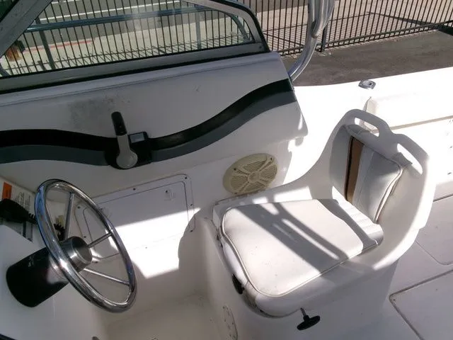 Slide: The Image of Seaswirl 2600WA 1999 - 9