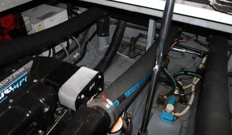 Slide: The Image of Sea Ray Sundancer 400 1997 - 63