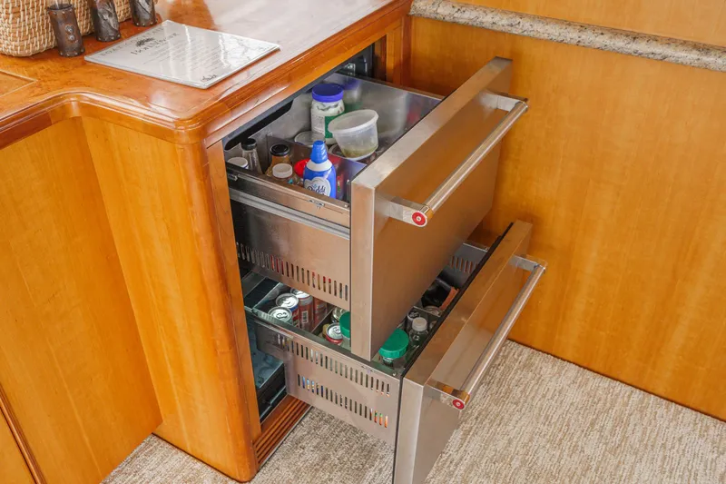 Slide: The Image of McKinna 57 Wide Body Pilothouse 2007 - 17