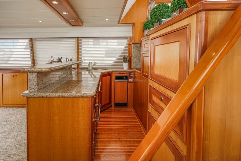 Slide: The Image of McKinna 57 Wide Body Pilothouse 2007 - 19