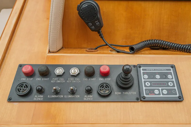 Slide: The Image of McKinna 57 Wide Body Pilothouse 2007 - 31