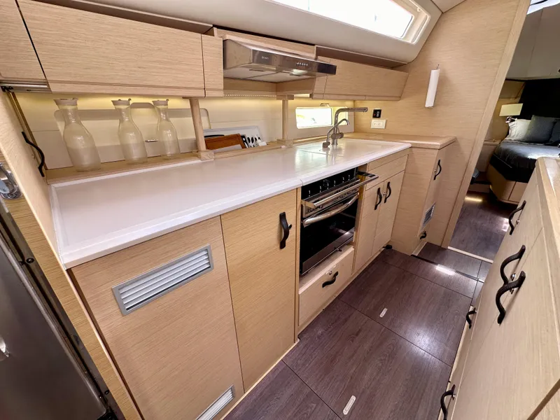 Slide: The Image of Jeanneau 54 2018 - 102