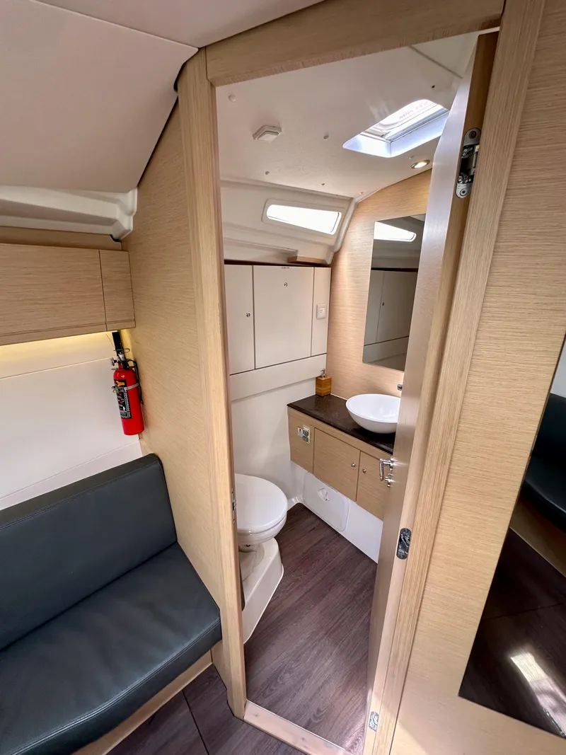 Slide: The Image of Jeanneau 54 2018 - 114