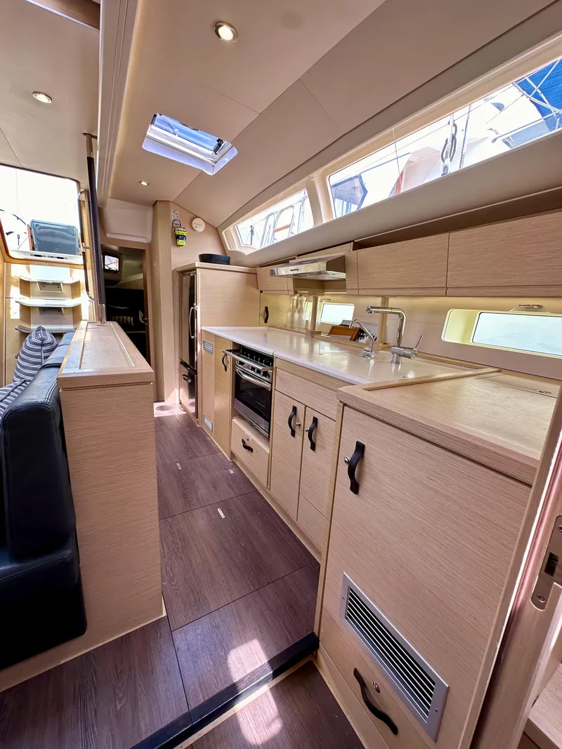 Slide: The Image of Jeanneau 54 2018 - 119