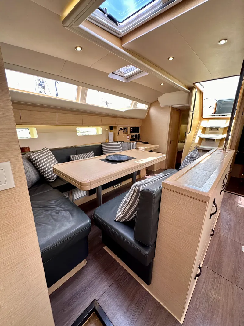 Slide: The Image of Jeanneau 54 2018 - 120