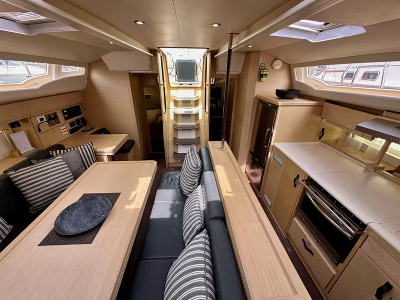 Slide: The Image of Jeanneau 54 2018 - 121