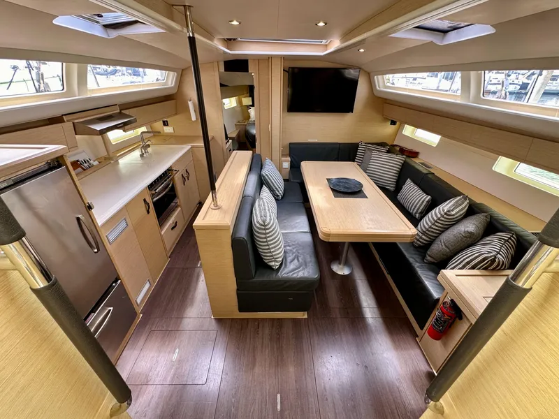 Slide: The Image of Jeanneau 54 2018 - 72