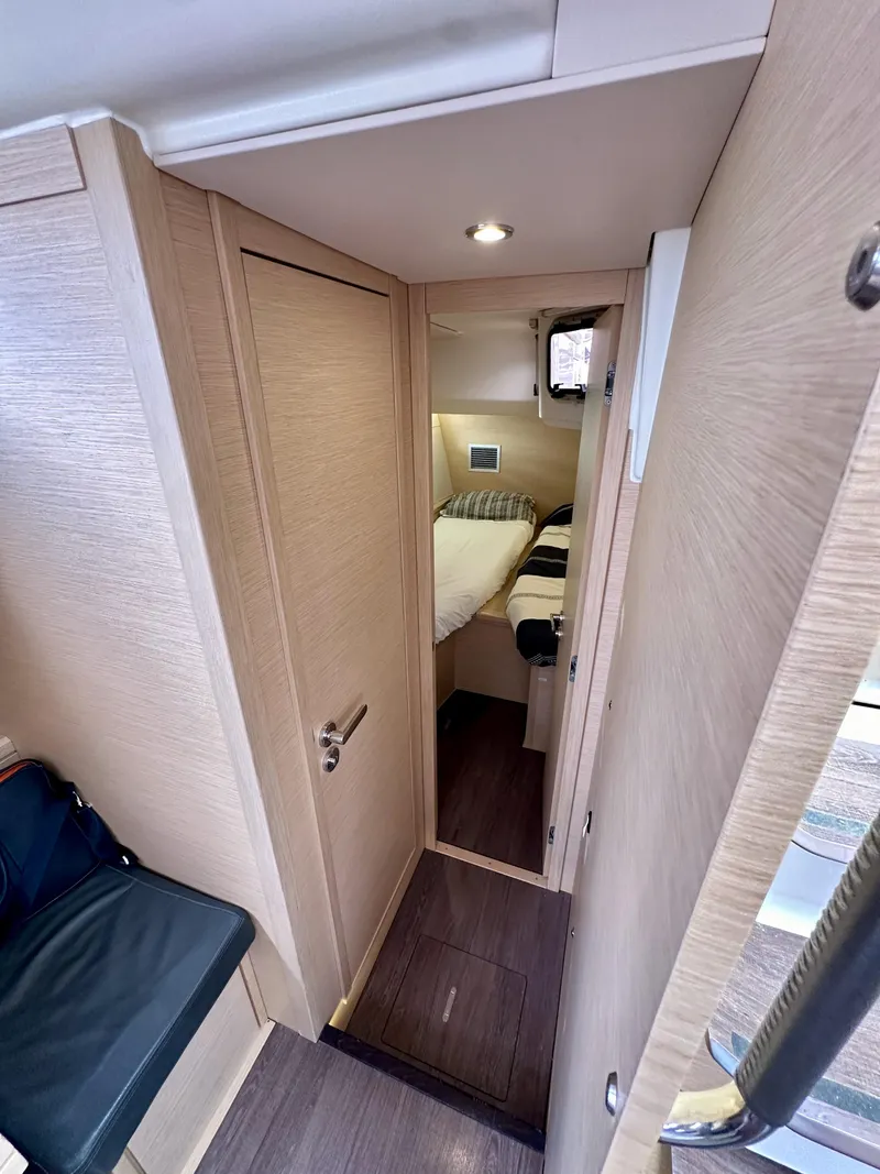 Slide: The Image of Jeanneau 54 2018 - 77