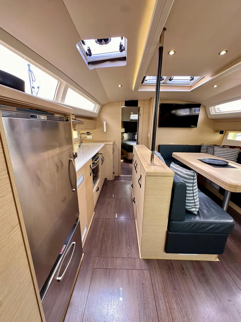 Slide: The Image of Jeanneau 54 2018 - 96