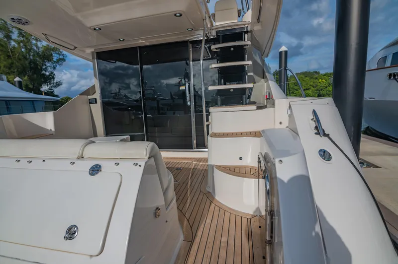 Slide: The Image of 2015 Sea Ray 510 Fly yacht with teak deck and modern design. - 19