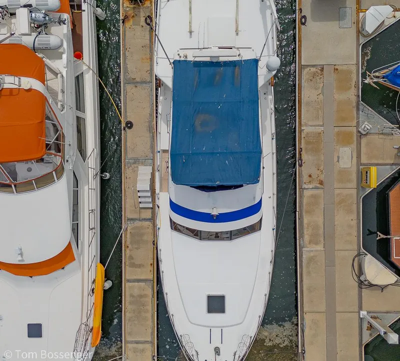 Slide: The Image of Lien Hwa 47 Elegant MKII Motoryacht 1987 - 77