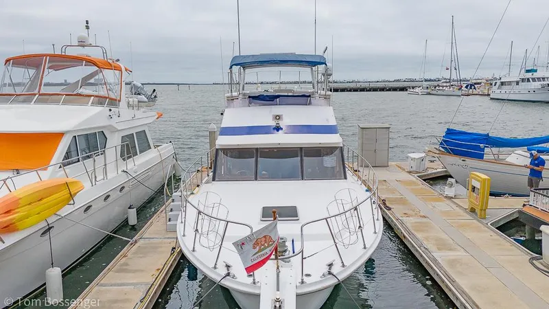 Slide: The Image of Lien Hwa 47 Elegant MKII Motoryacht 1987 - 83