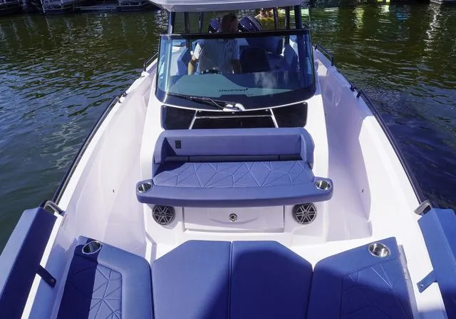 Slide: The Image of Axopar 29 Sun-top 2025 - 7