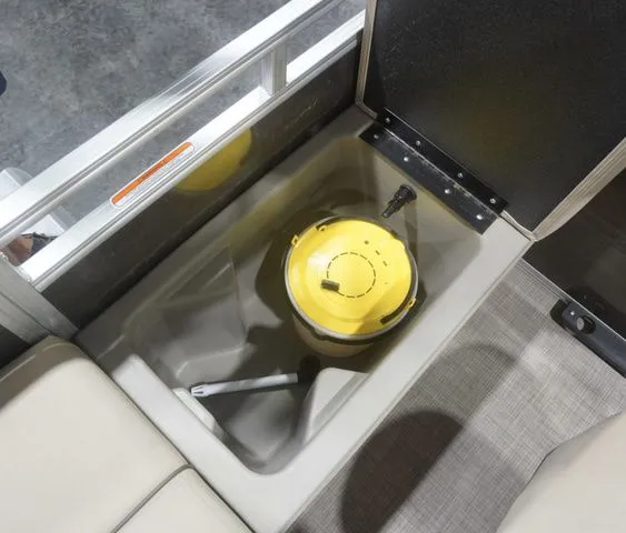 Slide: The Image of Sun Tracker SPORTFISH 22 XP3 FS PKG 2024 - 23