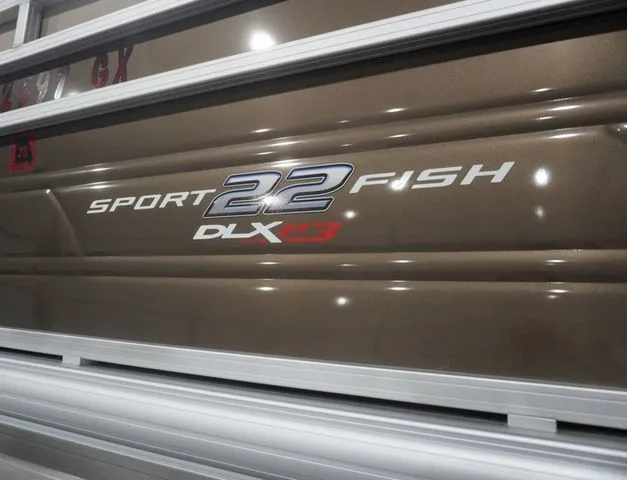Slide: The Image of Sun Tracker SPORTFISH 22 XP3 FS PKG 2024 - 4
