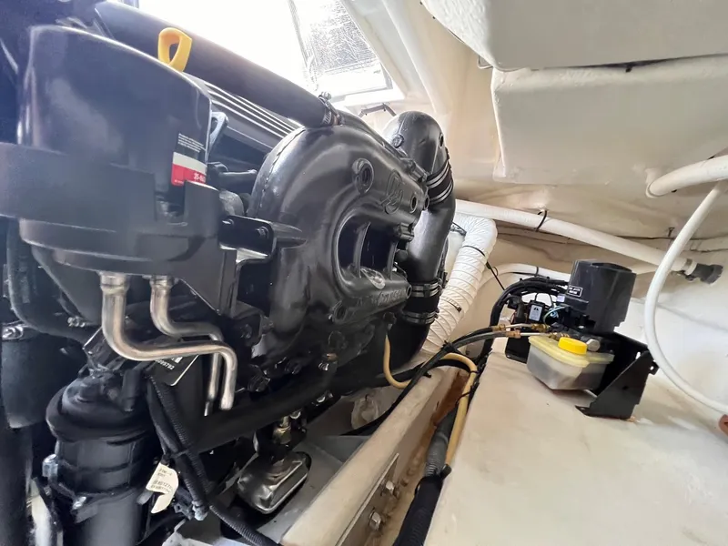 Slide: The Image of Cruisers Yachts 338 IO 2019 - 52