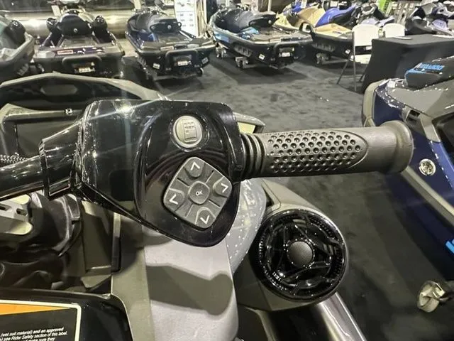 Slide: The Image of Sea-Doo GTR 2025 - 10