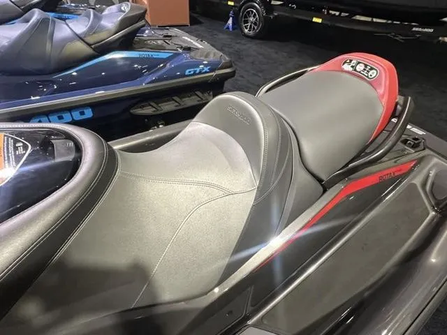 Slide: The Image of Sea-Doo GTR 2025 - 17