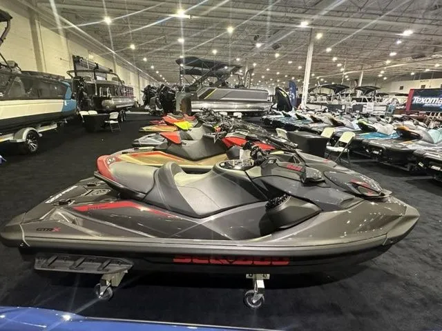 Slide: The Image of Sea-Doo GTR 2025 - 5