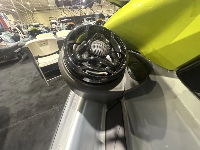 Slide: The Image of Sea-Doo RXP-X™ 325 Tech, BRP Premium A, Ibr Ice Metal / 2025 - 19