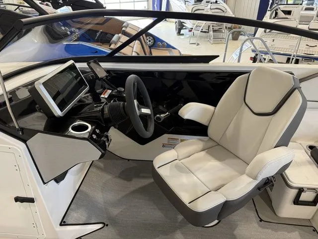 Slide: The Image of Yamaha AR250 2025 - 20