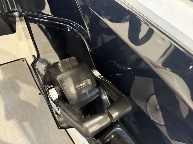 Slide: The Image of Yamaha AR250 2025 - 25