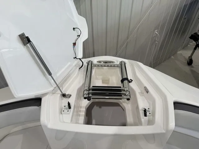 Slide: The Image of Yamaha AR250 2025 - 33