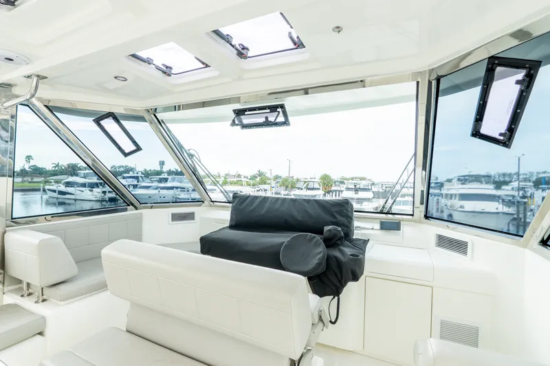 Slide: The Image of Aquila 54 YACHT 2023 - 31