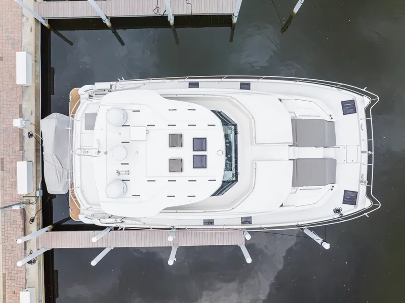 Slide: The Image of Aquila 54 YACHT 2023 - 5