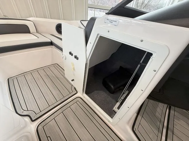 Slide: The Image of Yamaha 195S 2025 - 19