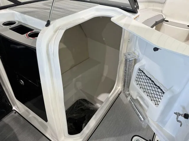 Slide: The Image of Yamaha AR250 2025 - 18