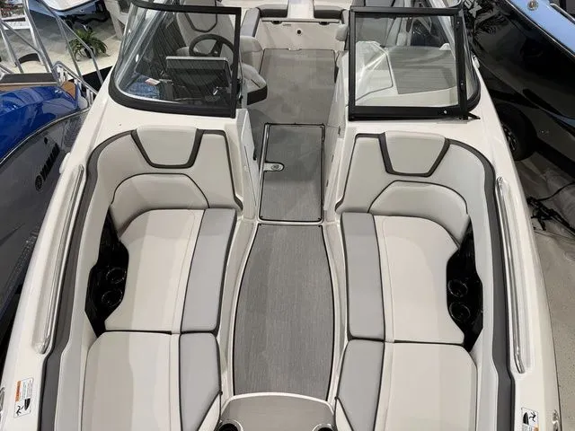 Slide: The Image of Yamaha AR250 2025 - 29