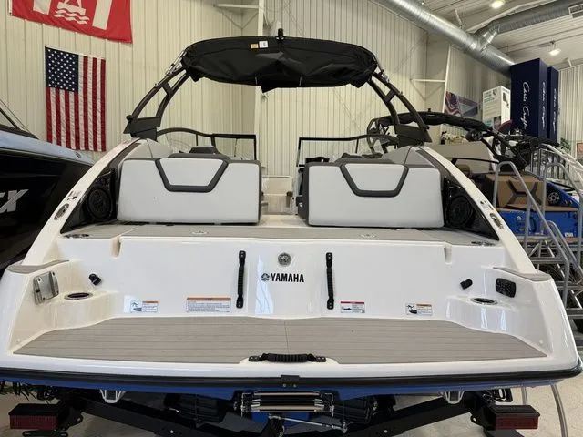 Slide: The Image of Yamaha AR250 2025 - 4