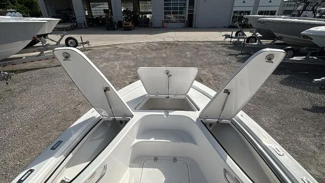 Slide: The Image of Sea Pro 210 Bay 2025 - 13