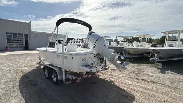 Slide: The Image of Sea Pro 210 Bay 2025 - 19