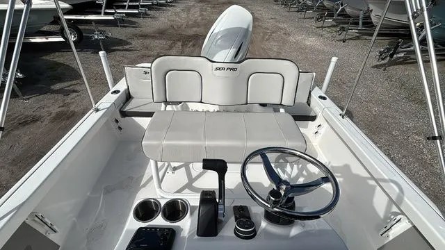 Slide: The Image of Sea Pro 210 Bay 2025 - 2