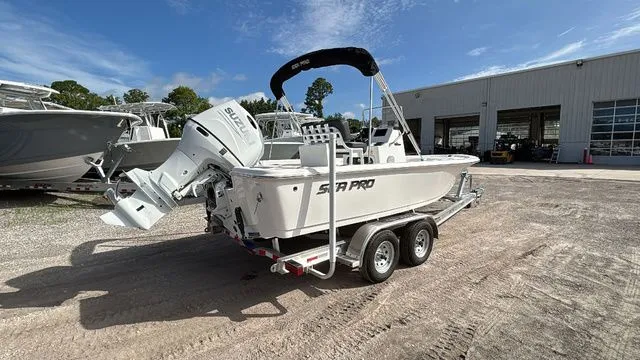 Slide: The Image of Sea Pro 210 Bay 2025 - 20