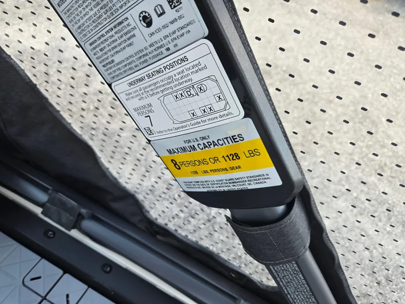 Slide: The Image of 2023 Sea-Doo Switch Cruise 18 capacity label, maximum 8 persons or 1128 lbs. - 5