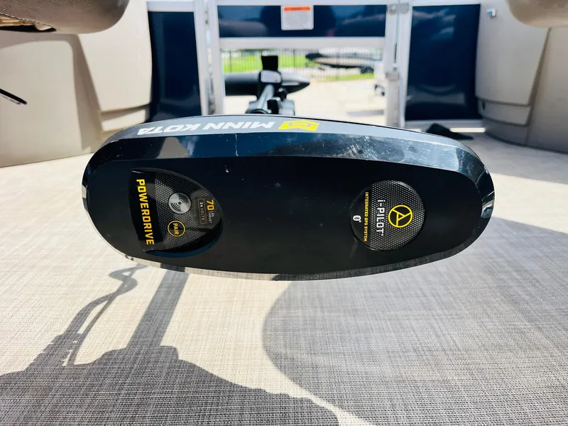 Slide: The Image of Minn Kota PowerDrive motor on 2023 Sun Tracker Bass Buggy 18 DLX boat. - 28