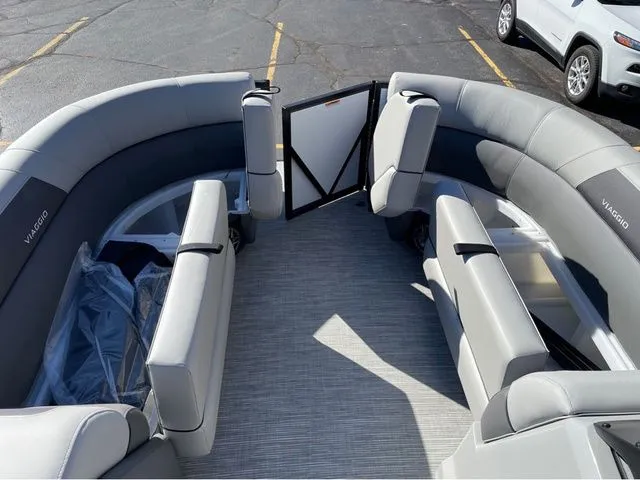 Slide: The Image of Viaggio V22U 2024 - 22