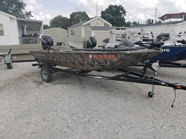 The Image of Lowe Roughneck 1650SC 2017 - 1