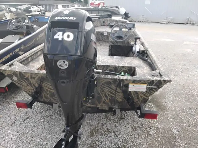 Slide: The Image of Lowe Roughneck 1650SC 2017 - 7